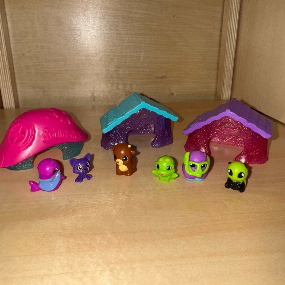 Lot of mixed Squinkies Animals Houses